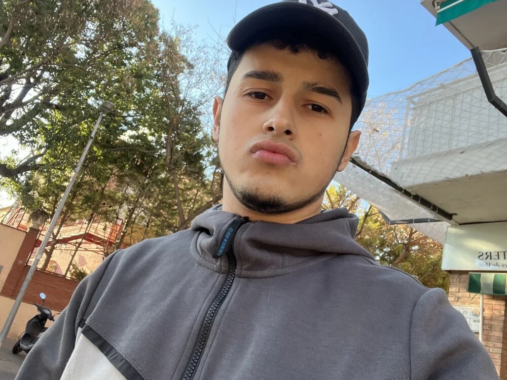 caique199 offline XXX-chat