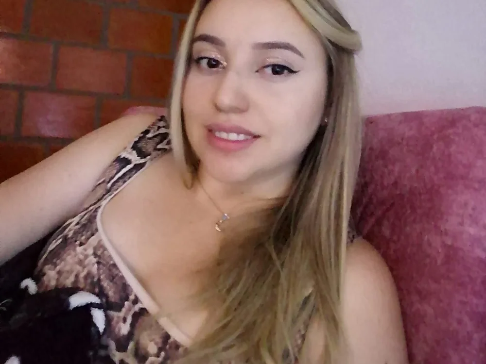 Danna__Torres' Offline Chat Room