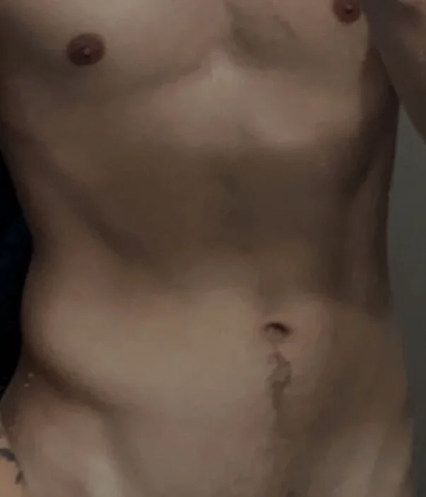 mikah19 Offline XXX-Chat