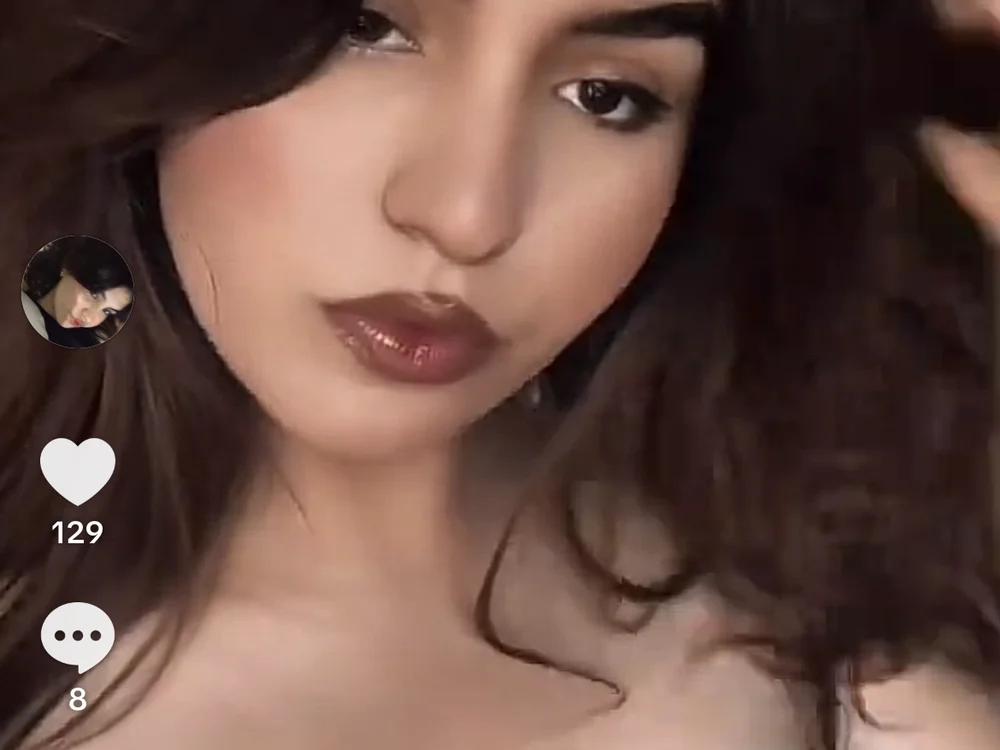 Rawaa32's Offline Chat Room