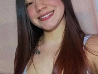 lynieh-'s Live XXX Chat