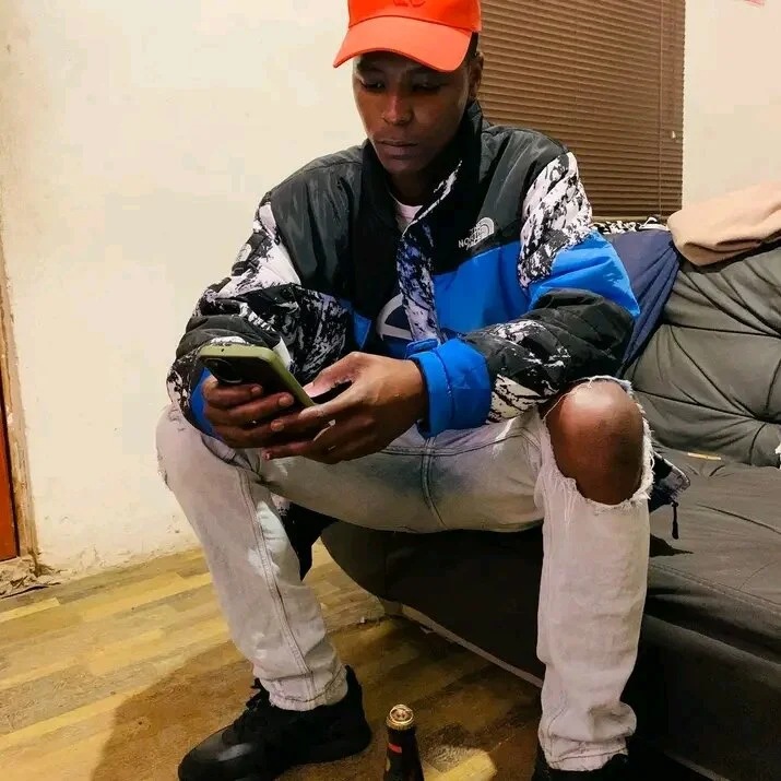 Chatroom XXX hors ligne de EazyBoyFucks