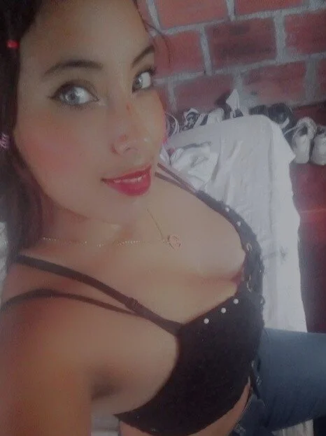 BritanyBlack1's Offline XXX Chat