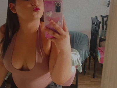 Zeya_Phone - Girl 