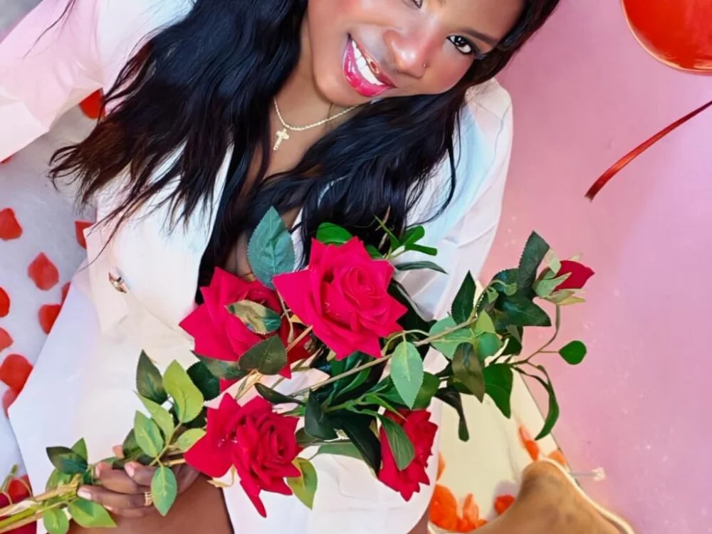 LoveQueen2 élő XXX-chatje