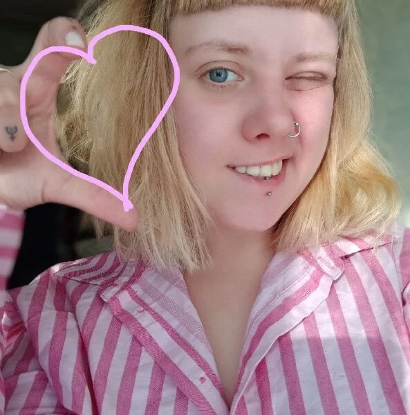 June_shy0 即時 XXX 聊天