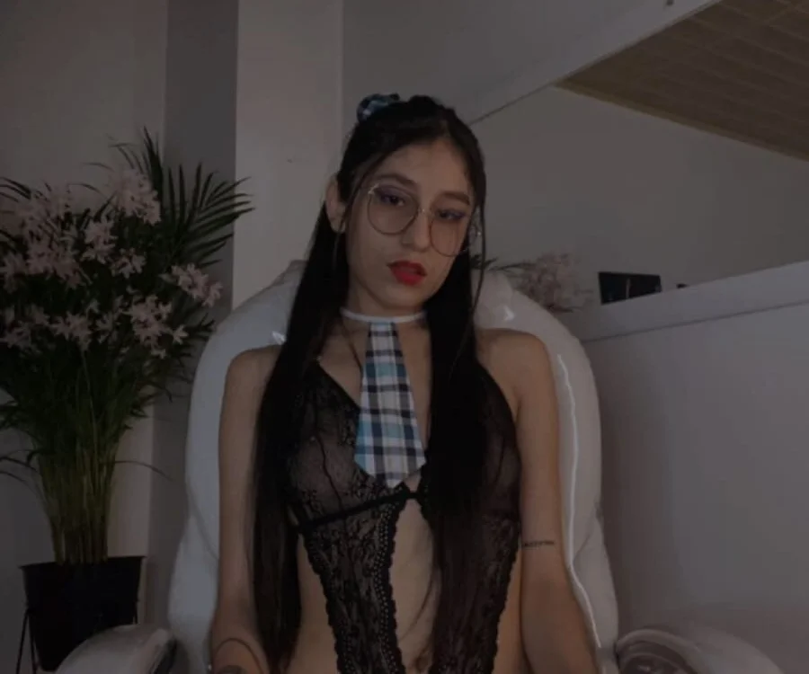 princesstina- Chat XXX offline