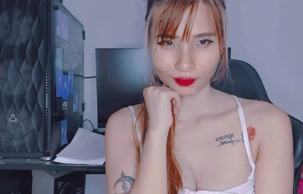alessia_wild's Offline Chat Room