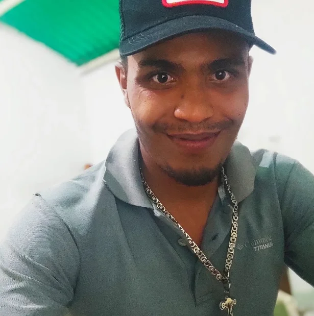 Vergonlatinox2 Adlı Modelin Çevrimdışı XXX Sohbeti