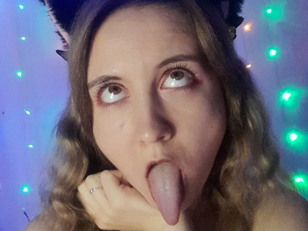 LISSA_Farfalla_'s Offline Chat Room