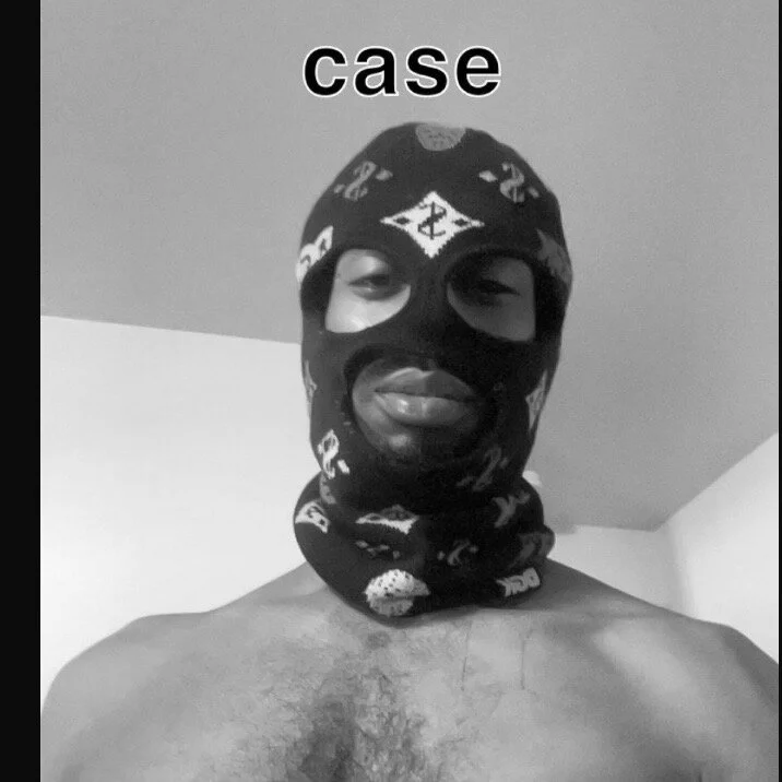 MomoneySwm13's Offline XXX Chat