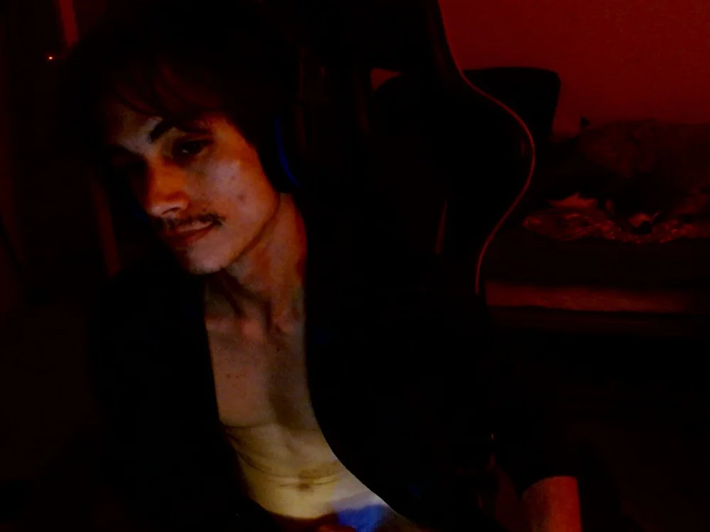 VirginSlayer42's Offline Chat Room