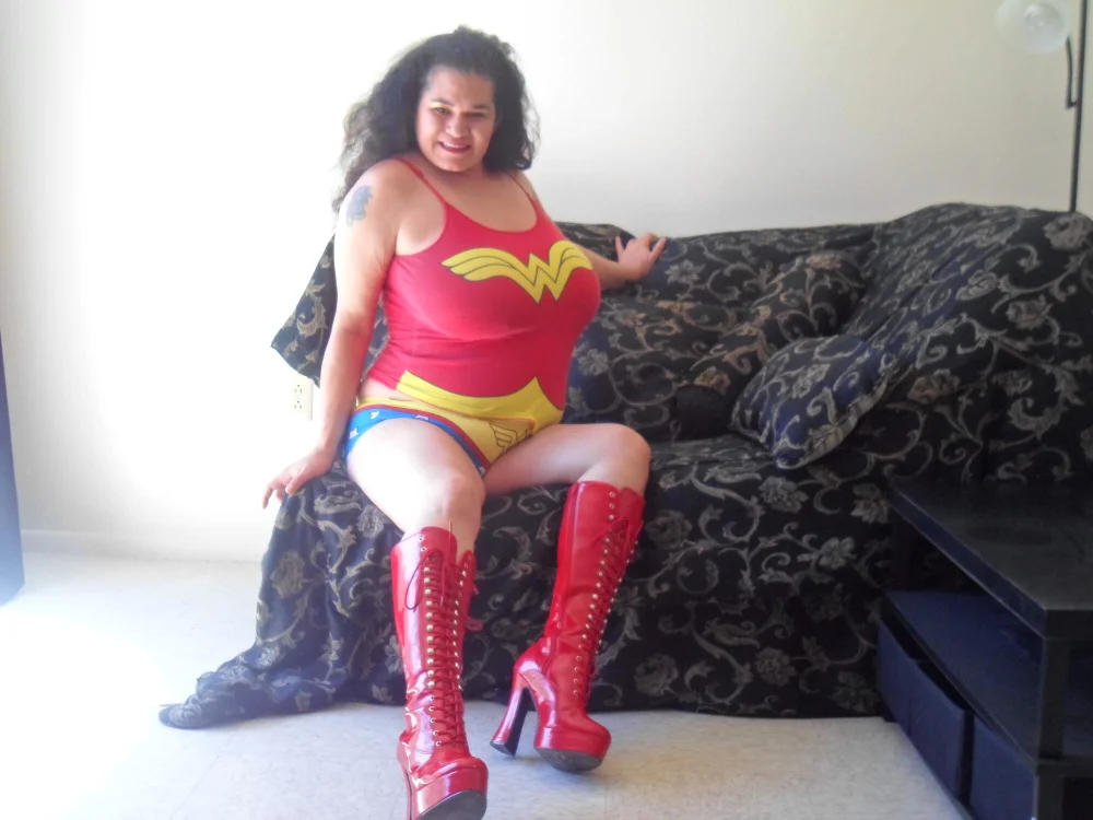 MistressHayee's Offline Chat Room