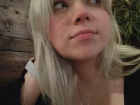 KarengilgunのライブXXXチャット