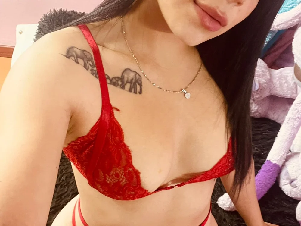 Eva_Novoa's Offline Chat Room