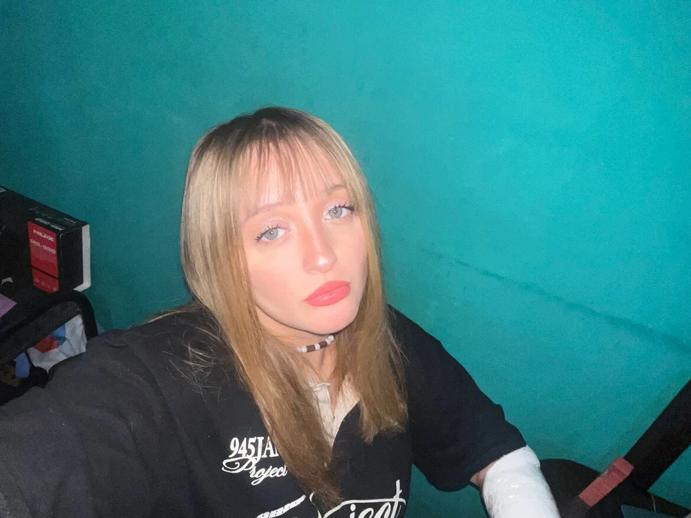 belusofiaok's Offline Chat Room