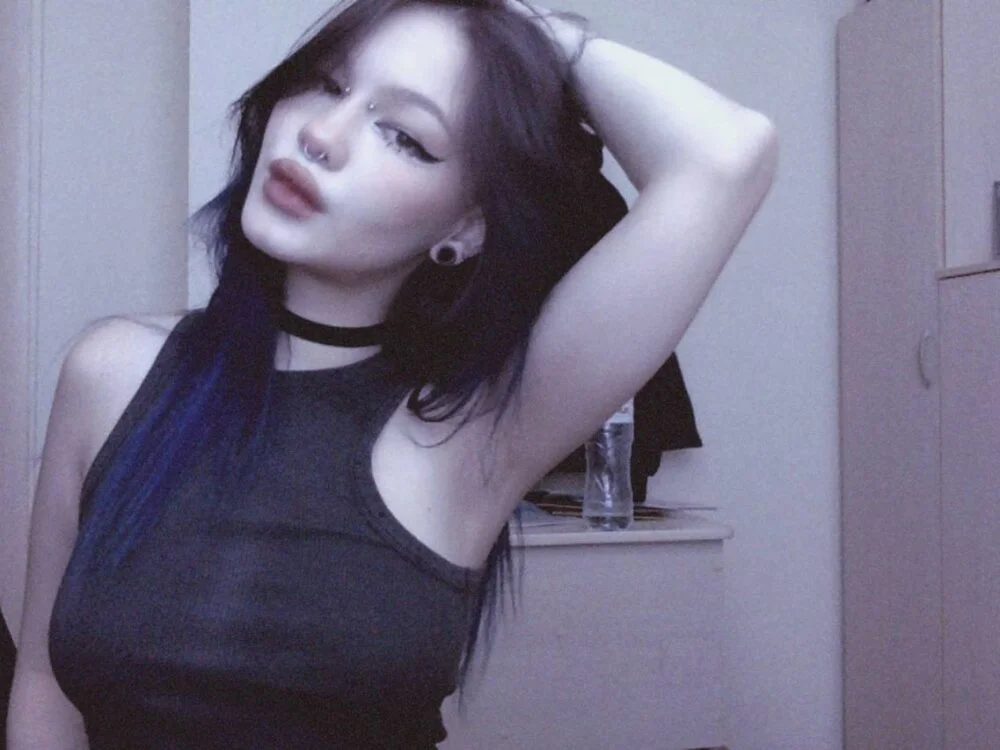 دردشة dieonisiaaaa الجنسية دون اتصال