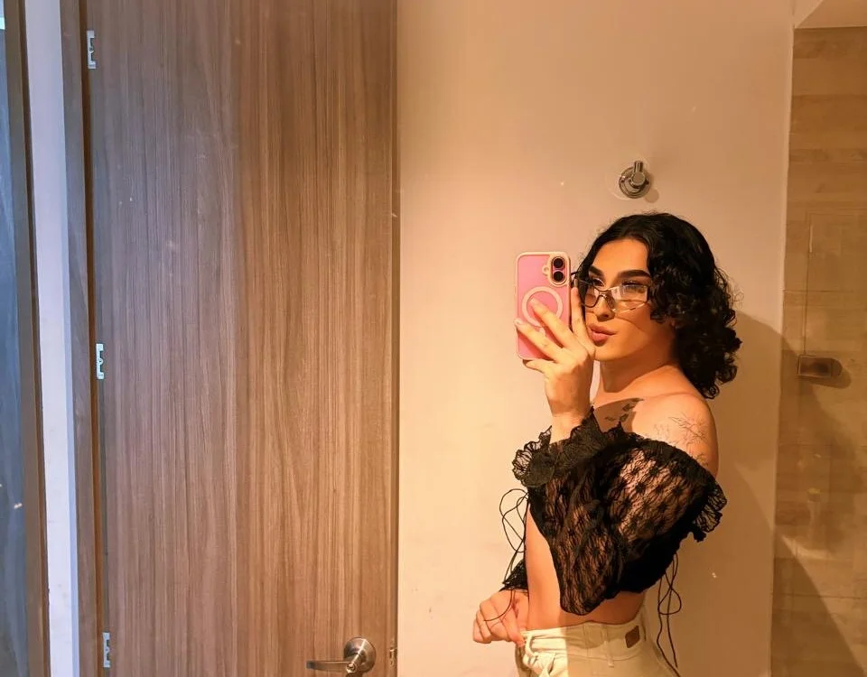 Lanaa_white offline chatrum