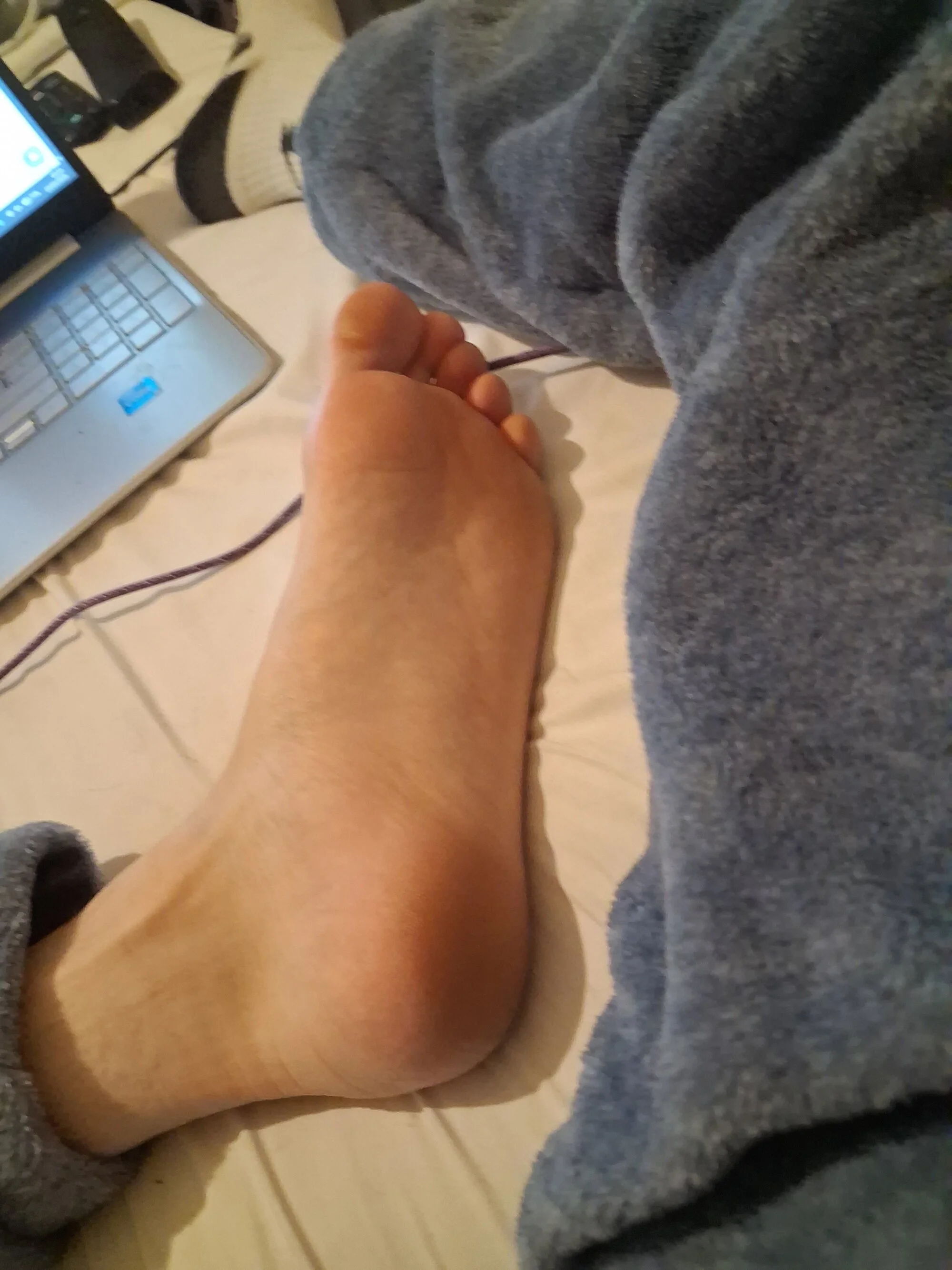 feetlovrr94 live webcam