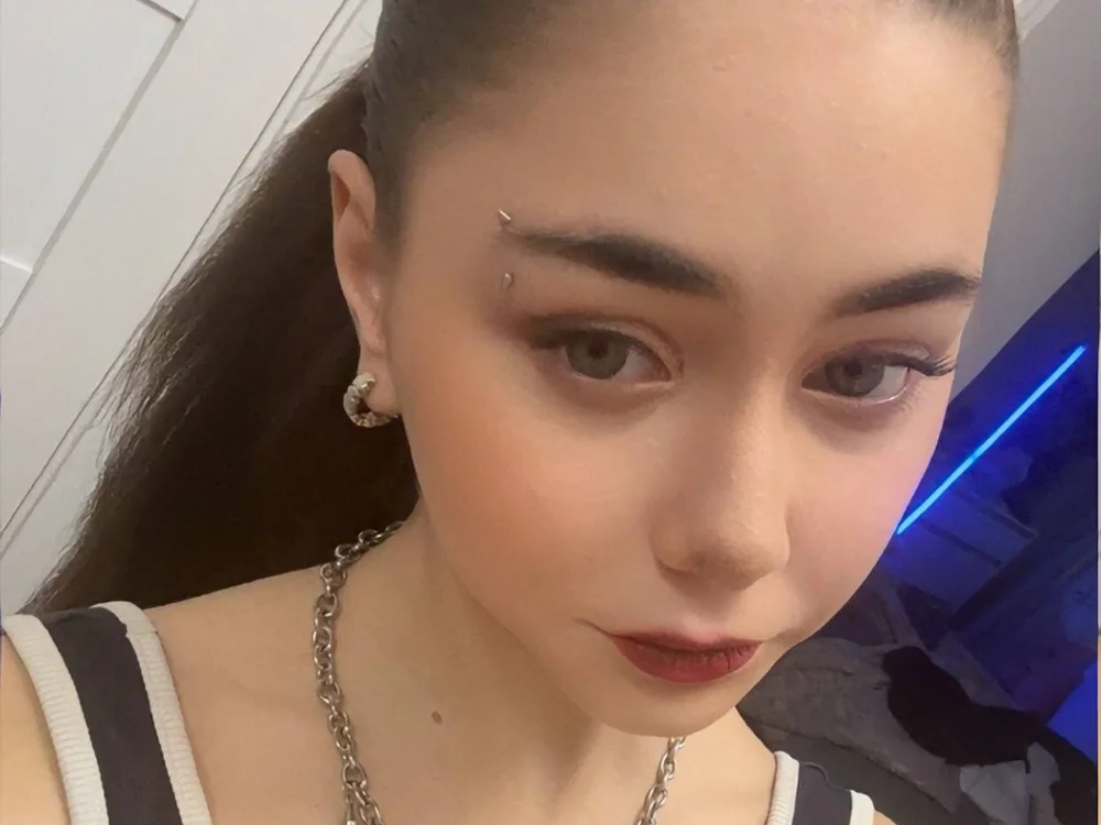 DefendedGenoese's Offline XXX Chat