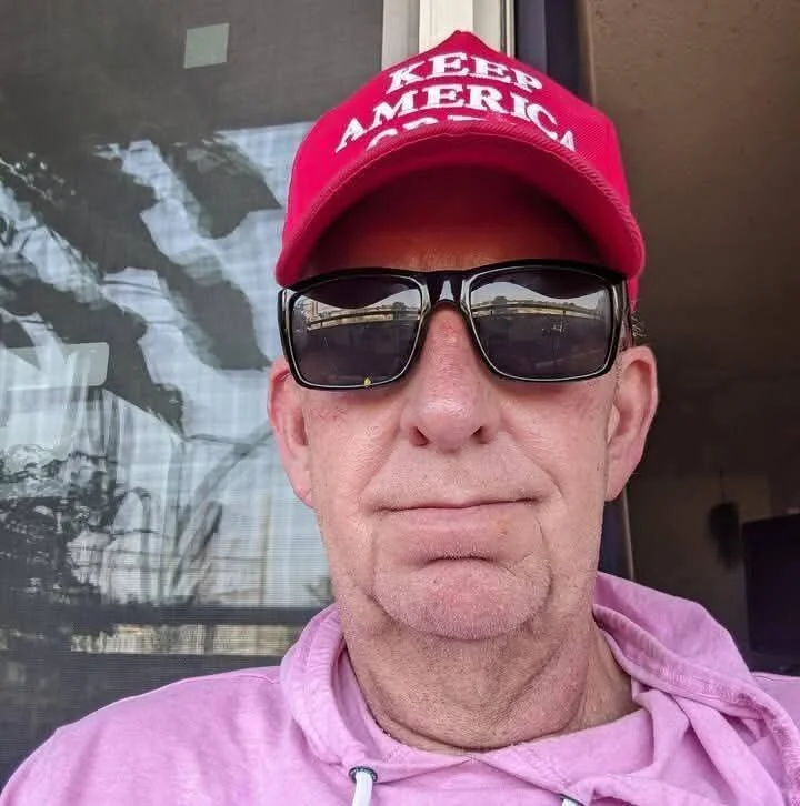 Strap_ offline XXX-chat