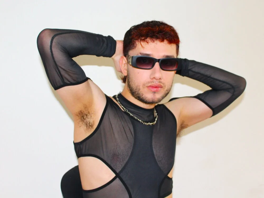 Jake_Grantn Offline XXX chat