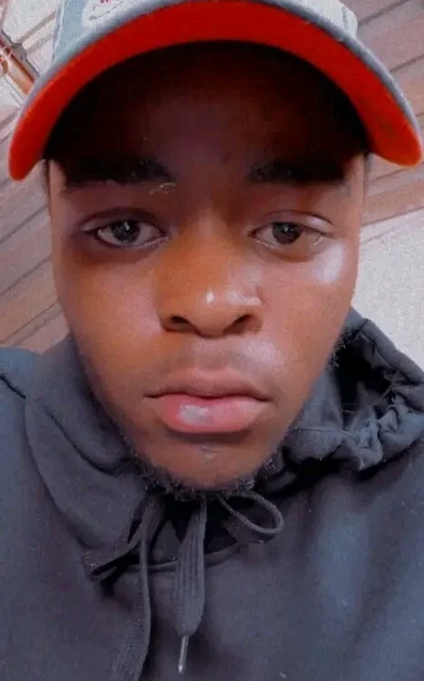 HandsomeGent2000's Offline XXX Chat