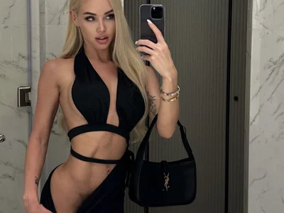 tigerrtiger - topless milfs