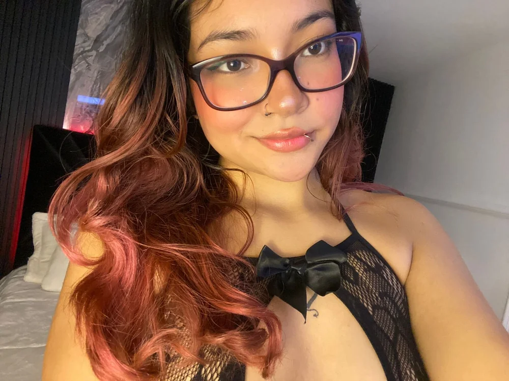 Hannasmiitth's Offline Chat Room