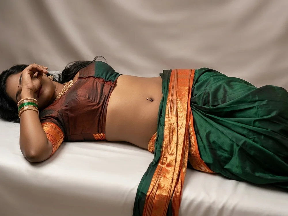 Raghinidoll's Offline Chat Room