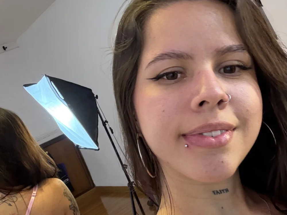 Agata_Evanss' Offline XXX Chat