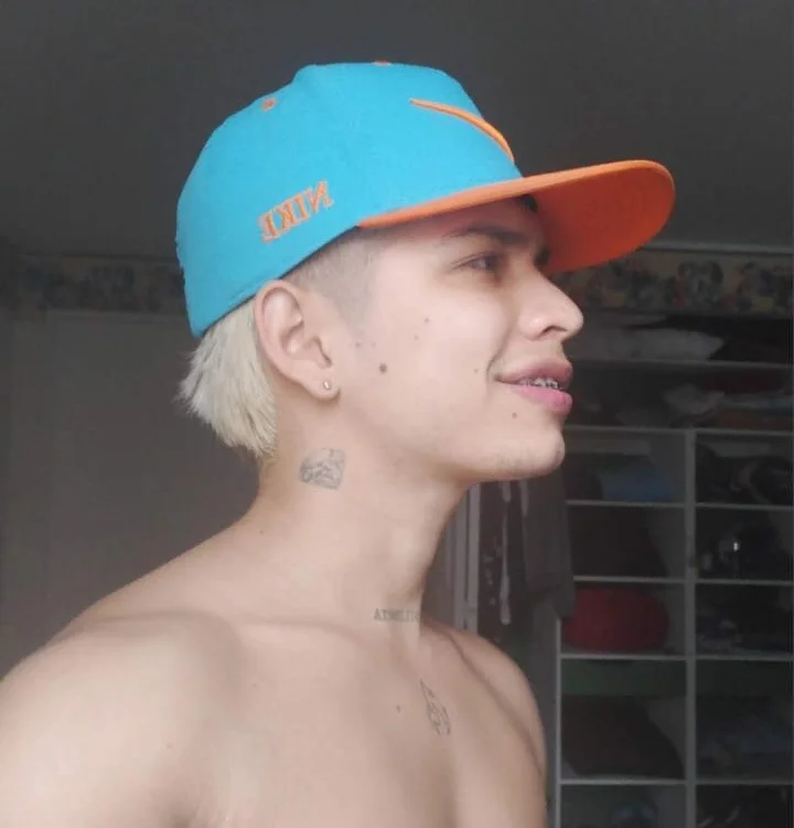 YANKEY_KNIGHT's Offline XXX Chat