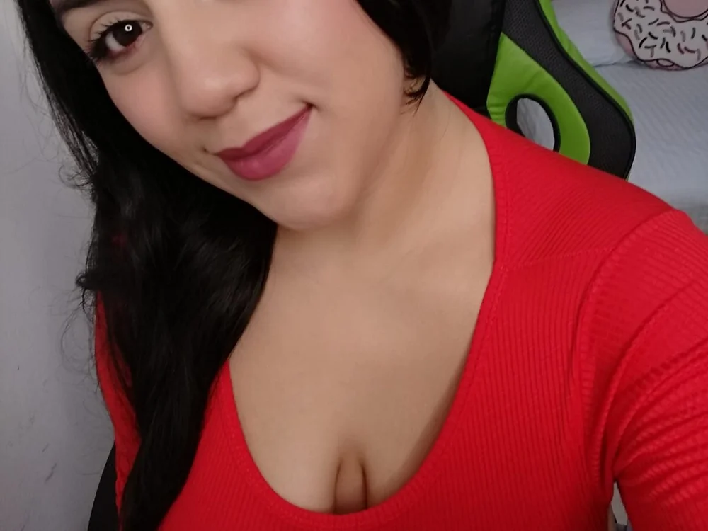 iris_torrez Adlı Modelin Çevrimdışı Sohbet Odası