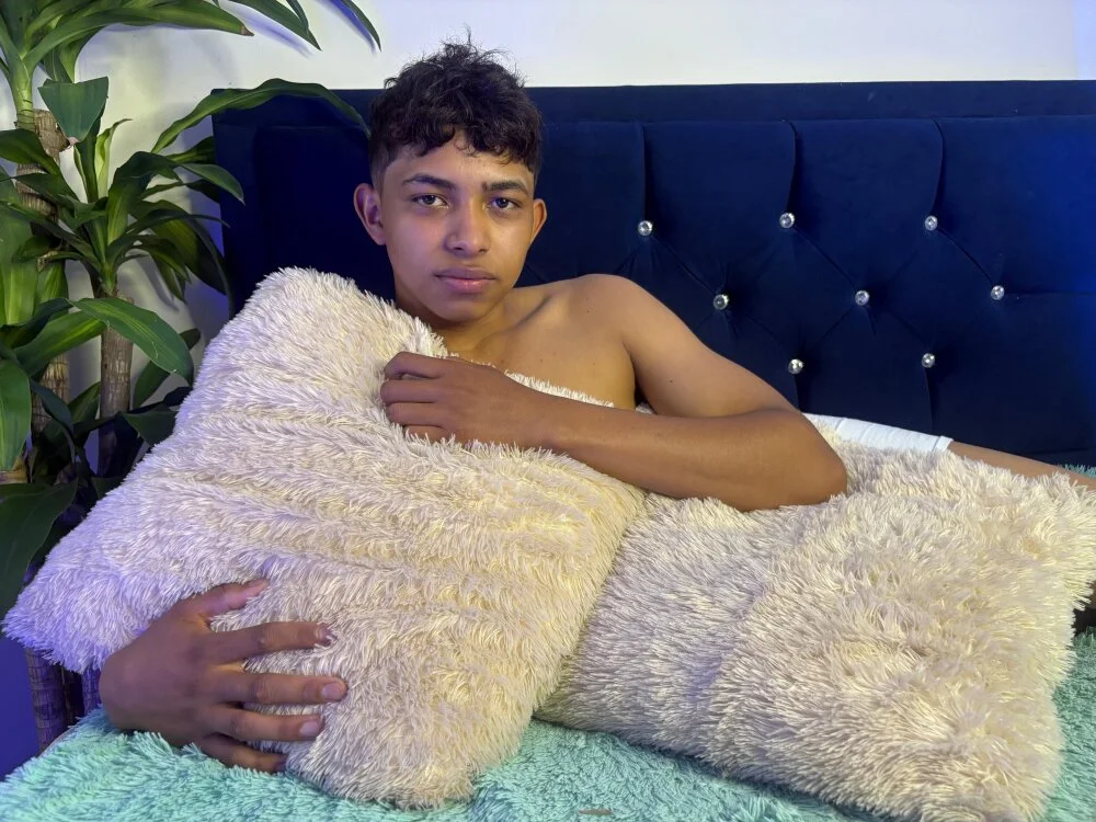 Chatroom XXX hors ligne de twinkmilk_