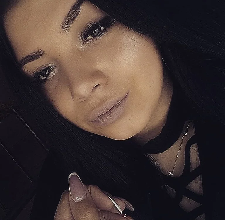 DivineRaffaela's Offline XXX Chat