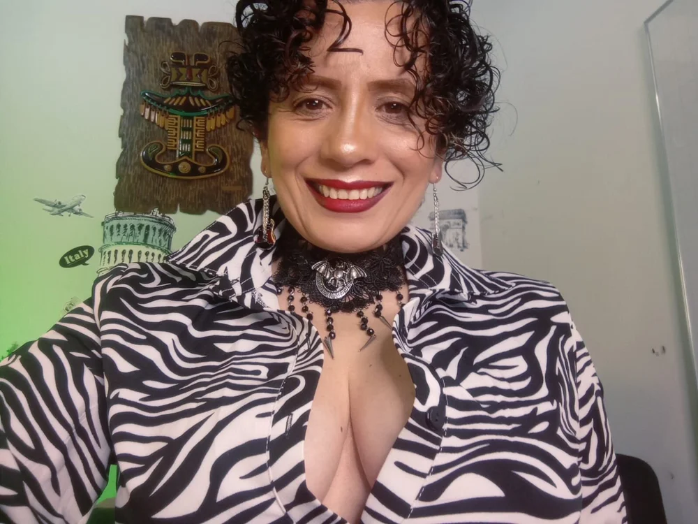 Daneshka_red 离线XXX聊天