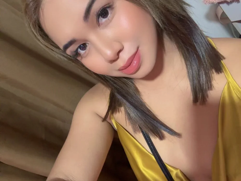slutphoenixx's Offline XXX Chat