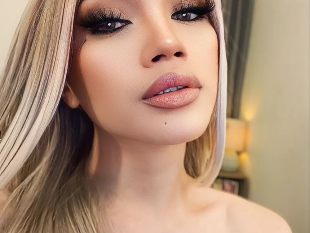 LUSCIOUSKIM Chat XXX offline