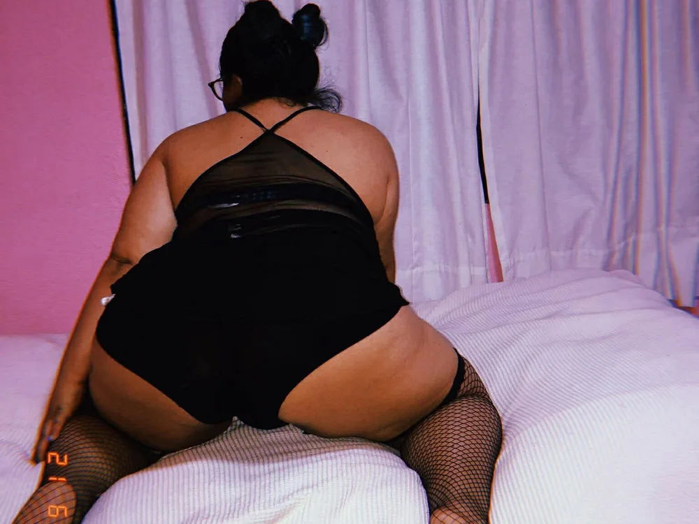 ela_curvy offline chatrum