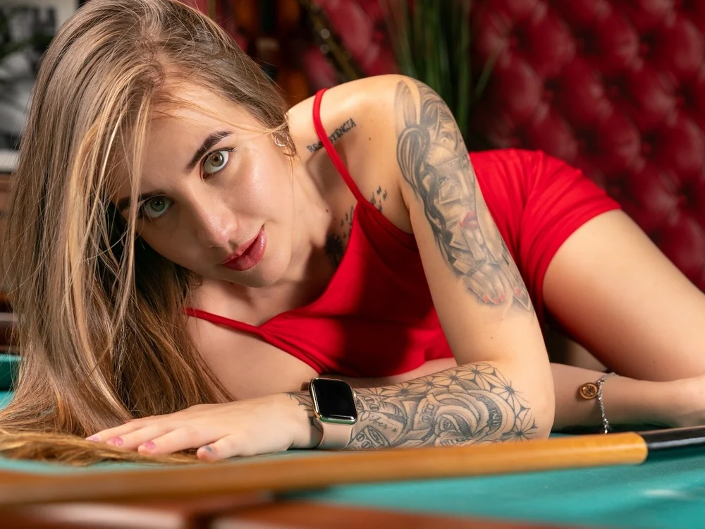 CelesteSaenzz offline chatrum