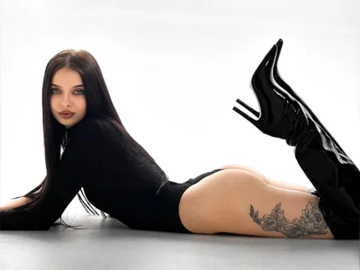 Profile and Statistics for EvaBloomm on StripChat