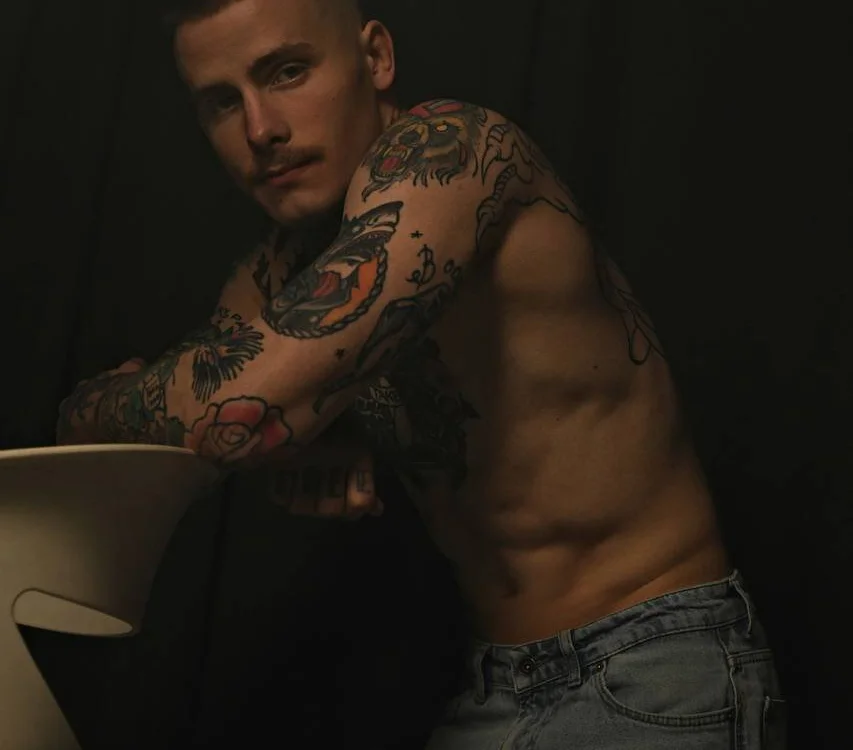 white_King9999's Offline XXX Chat