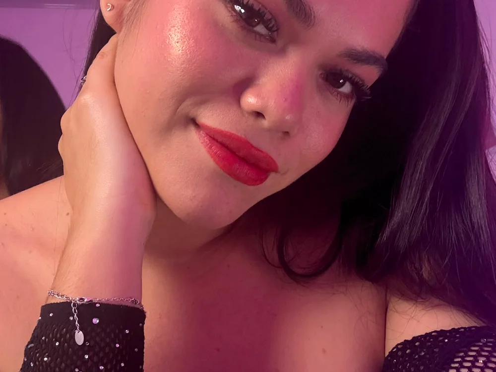 ambar_gomez22 Offline XXX-Chat