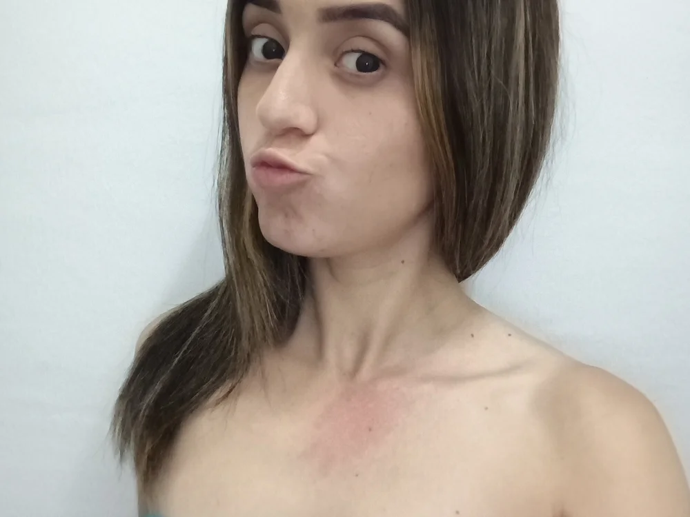 Mariiix30's Offline Chat Room