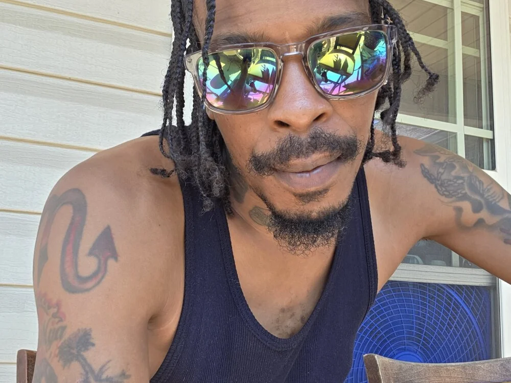 MrLongStroke101's Offline XXX Chat