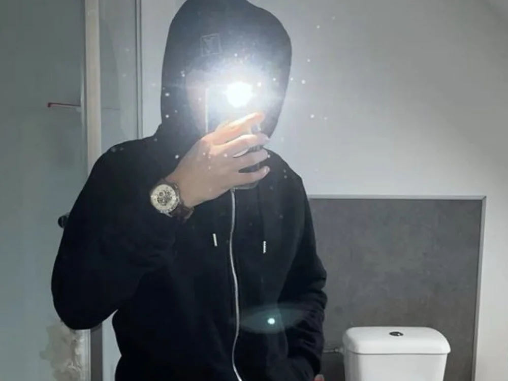 rawboy_ Offline XXX-Chat