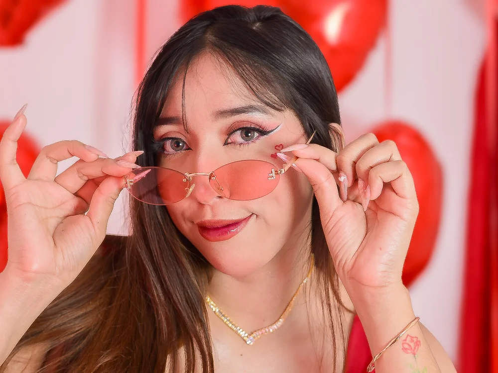 emily__walker's Offline XXX Chat