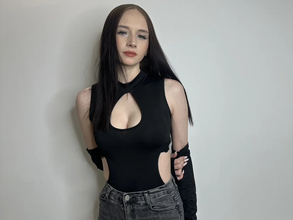 LinetteBartram's Offline Chat Room