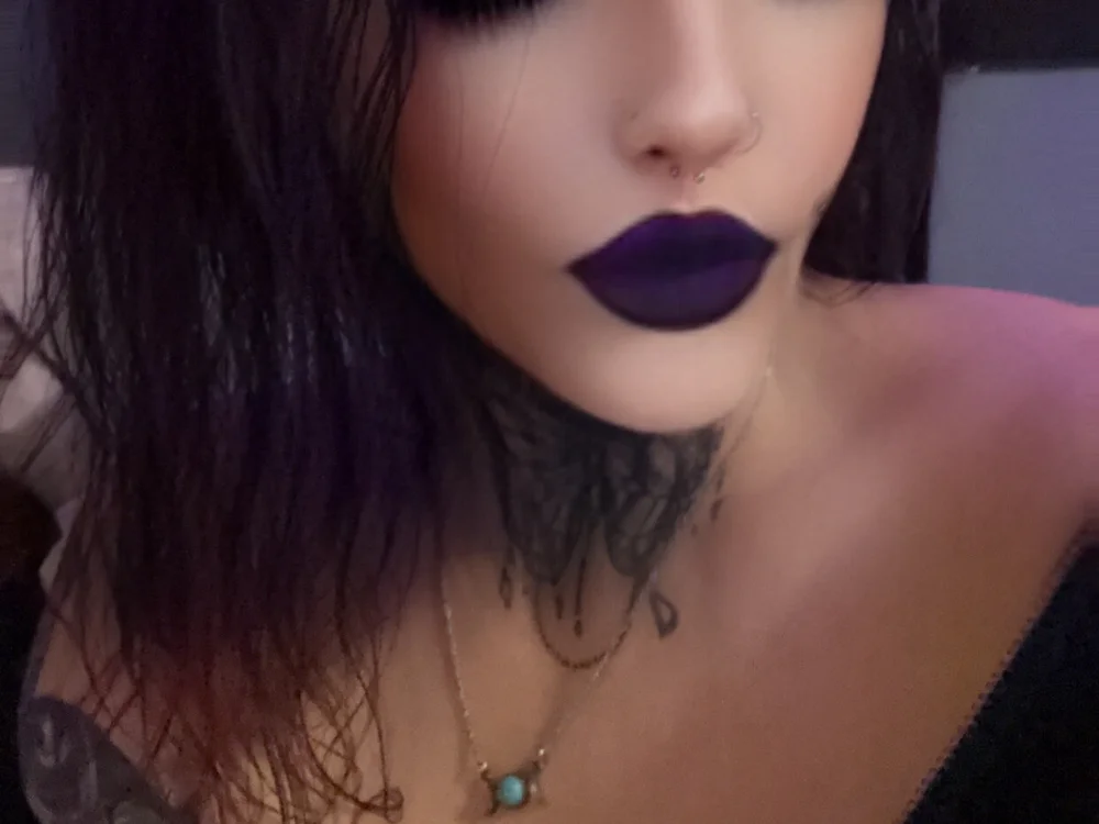 TheoryTames' Offline Chat Room