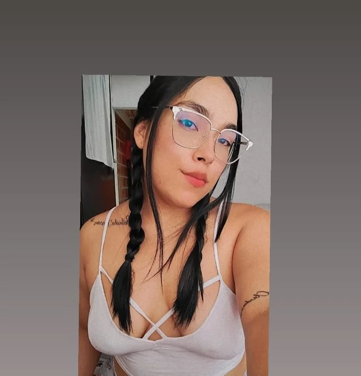 lucianaavelez 離線聊天室